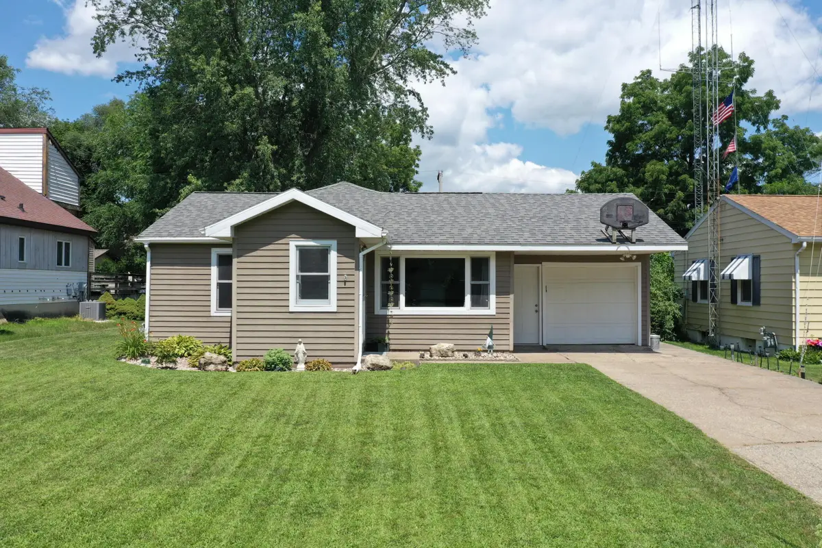 2715 Burr Oak St E, Shelby, WI 54601 - #1