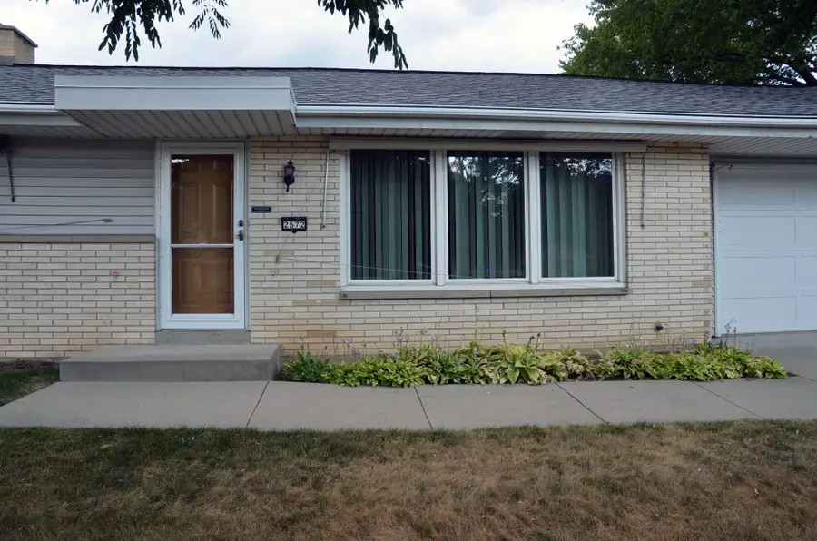 2672 N 115th St, Wauwatosa, WI 53226 - #2