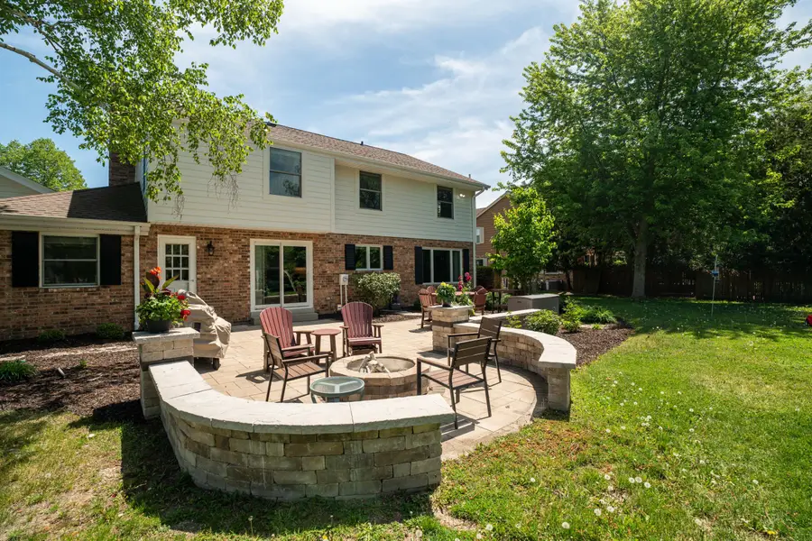 9439 N Broadmoor Rd, Bayside, WI 53217 - #2