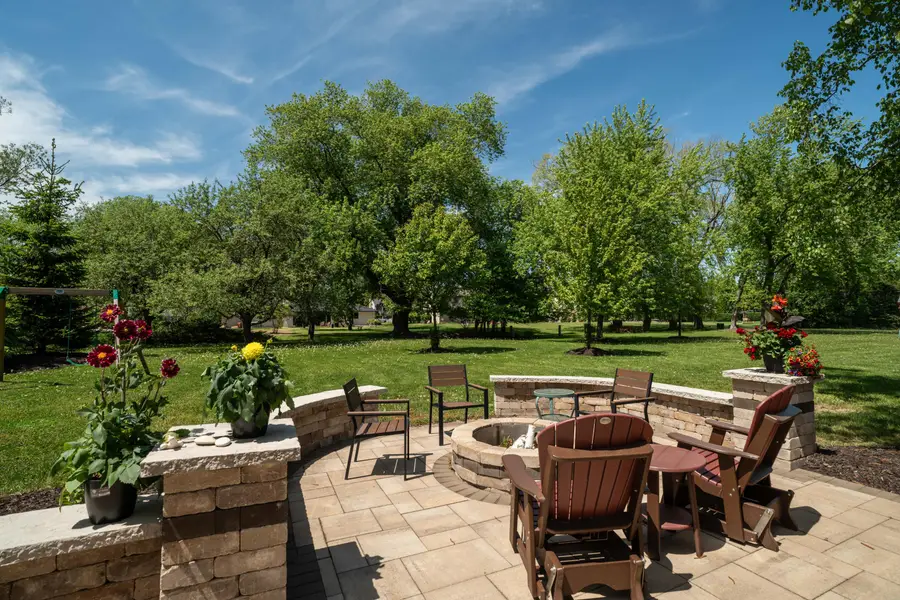 9439 N Broadmoor Rd, Bayside, WI 53217 - #3