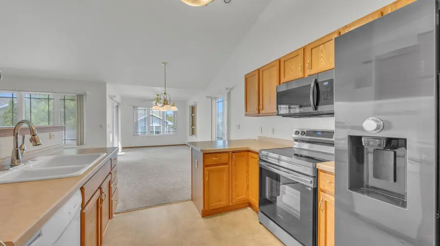 1530 Berrywood Ct, Sheboygan, WI 53081 - #3