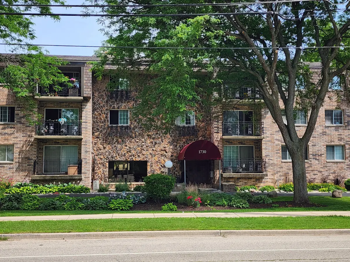 1730 W Green Tree Rd, Glendale, WI 53209 - #1