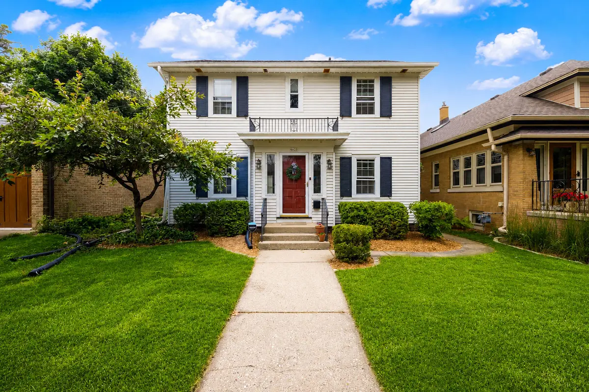 4628 N Newhall St, Whitefish Bay, WI 53211 - #1