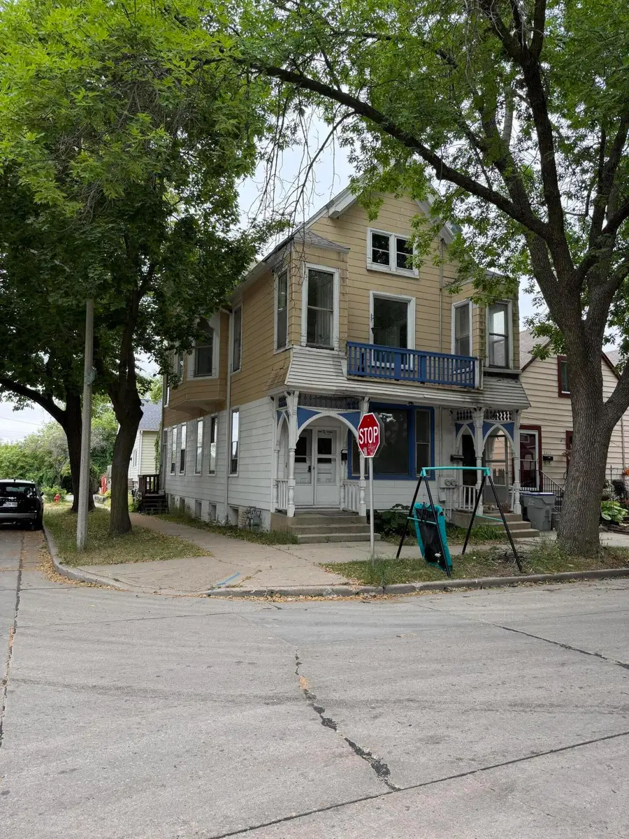 2477 S Burrell St, Milwaukee, WI 53207 - #2