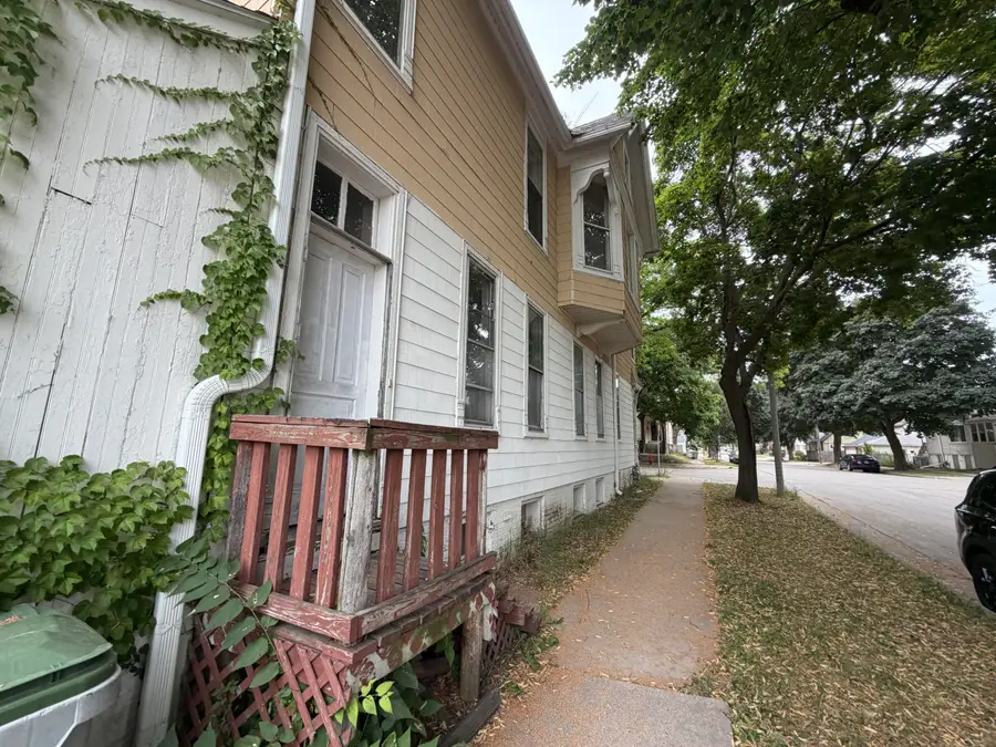 2477 S Burrell St, Milwaukee, WI 53207 - #3