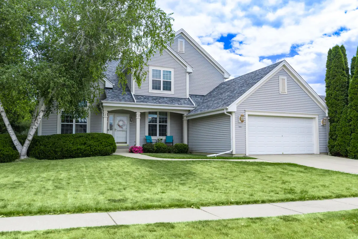 601 Bridlewood Ln, Watertown, WI 53094 - #1