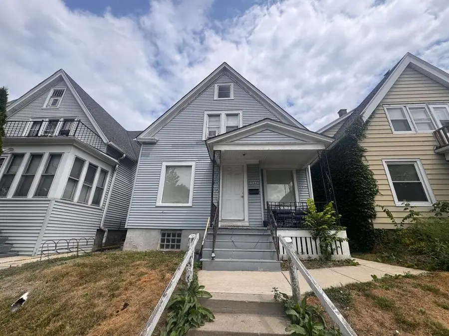 2944 N Pierce St, Milwaukee, WI 53212 - #3