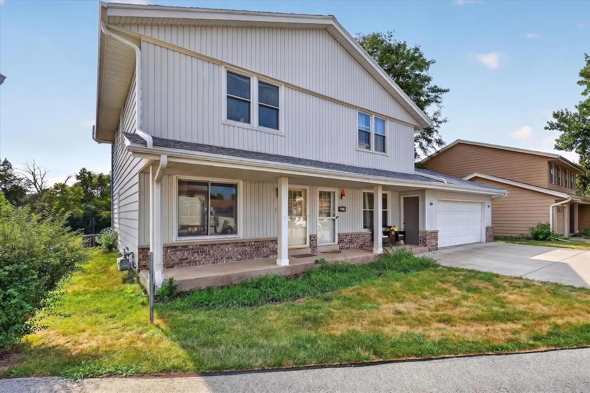 9219 W Green View Ct, Milwaukee, WI 53224 - #1