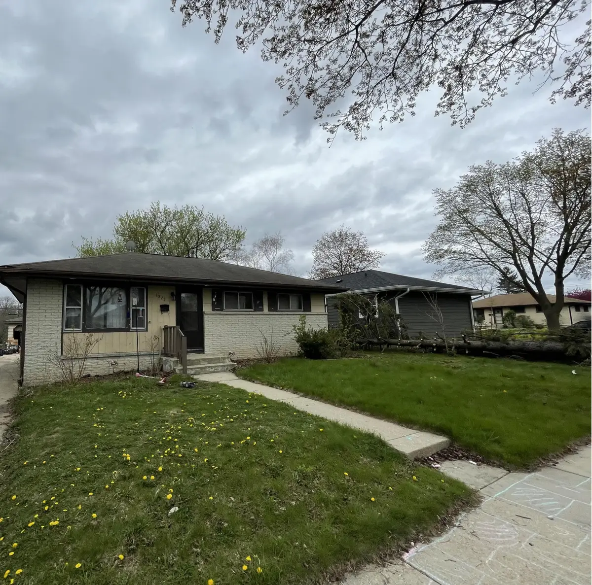 1823 W Aspen St, Milwaukee, WI 53221 - #1