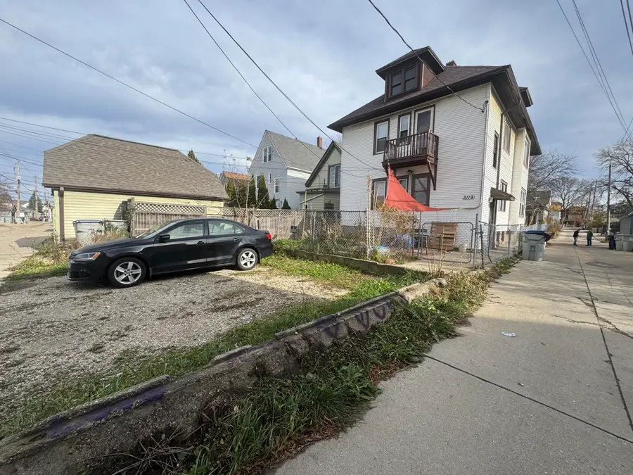 3119 N Booth St, Milwaukee, WI 53212 - #3