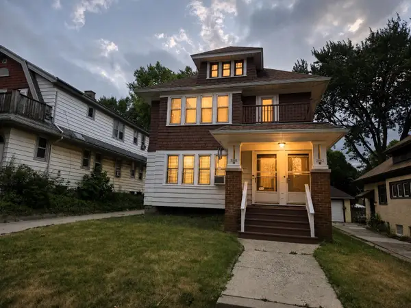2961 N 55th St, Milwaukee, WI 53210