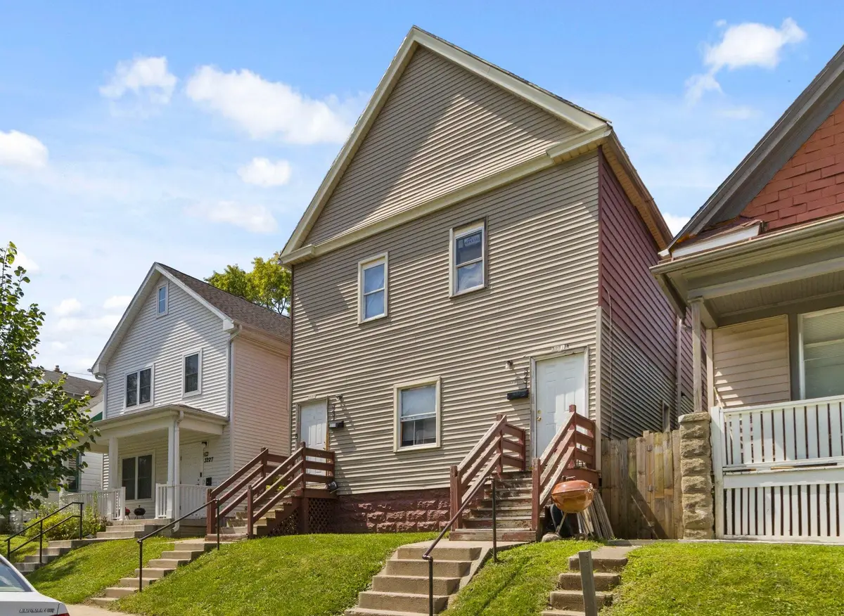 3231 N 25th St, Milwaukee, WI 53206 - #1