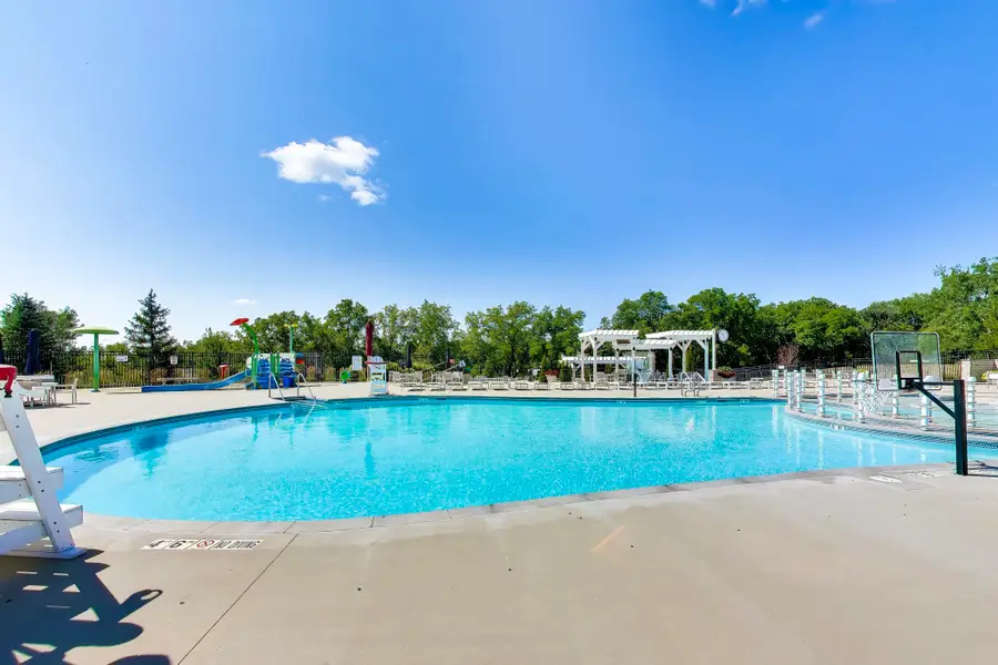 690 Eagleton Dr, Geneva, WI 53147 - #3