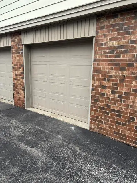 9442 W Maple Ct, West Allis, WI 53214 - #3