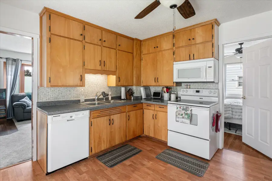 2119 Farnam St, La Crosse, WI 54601 - #2