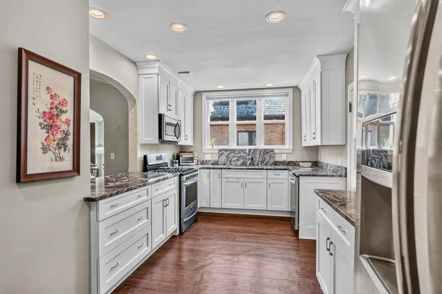 4143 N Downer Ave, Shorewood, WI 53211 - #3