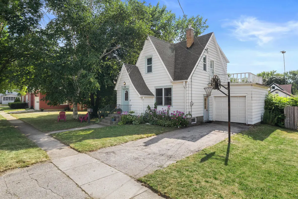 111 Council St, Fort Atkinson, WI 53538 - #1