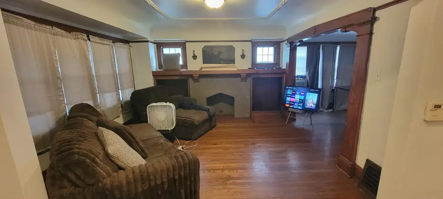 3859 N 24th Pl, Milwaukee, WI 53206 - #2