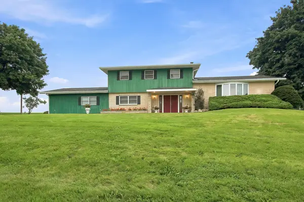 1810 Richmond Rd, Twin Lakes, WI 53181