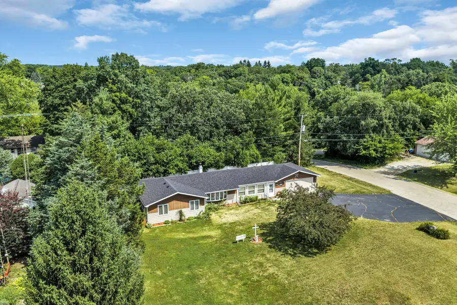 33606 Bohner Dr, Burlington, WI 53105 - #2