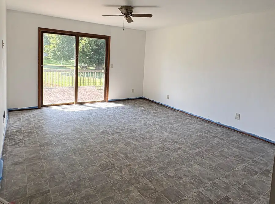 309 S Klein Dr, Waunakee, WI 53597 - #3