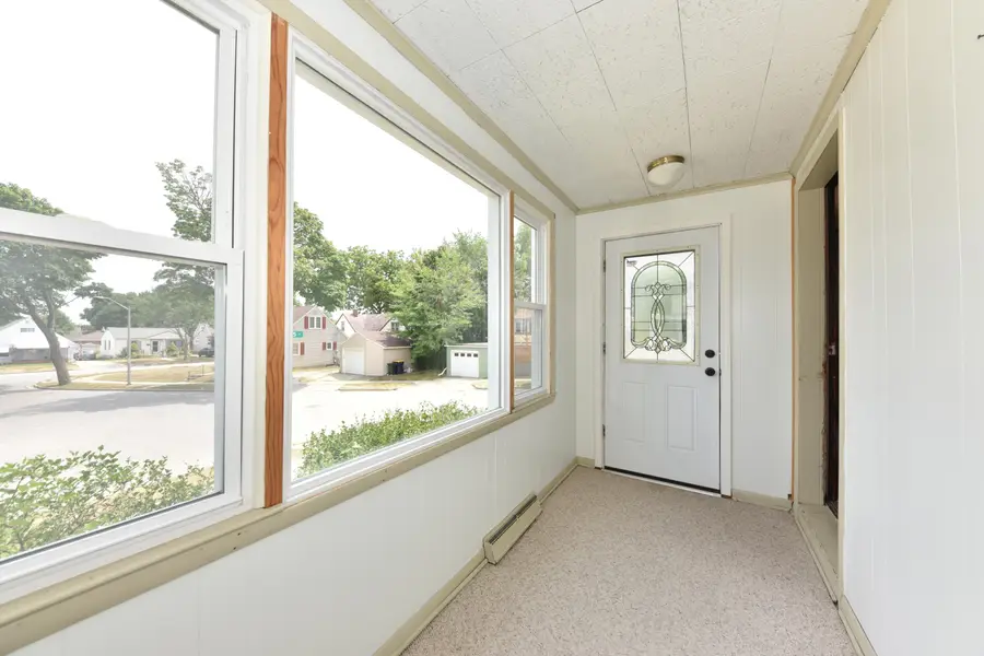 1475 S 95th St, West Allis, WI 53214 - #2