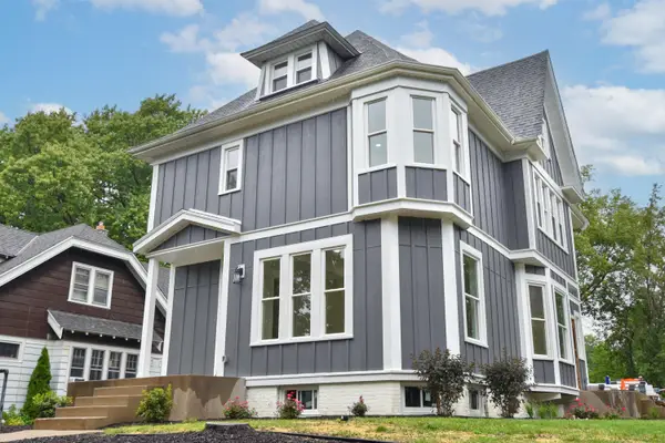 5804 W Michigan St, Wauwatosa, WI 53213