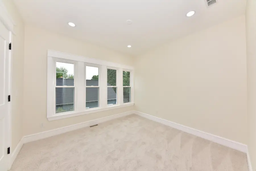 5804 W Michigan St, Wauwatosa, WI 53213 - #2