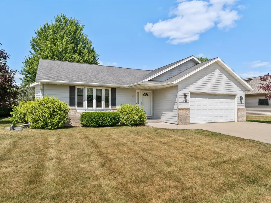 5110 White Fox Dr, Sheboygan, WI 53081 - #2