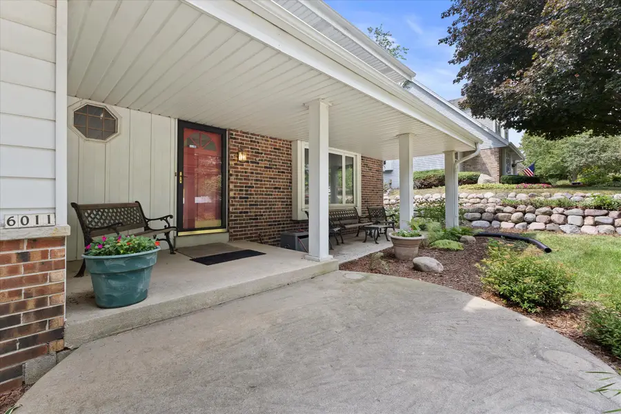6011 W Edgerton Ave, Greendale, WI 53129 - #2