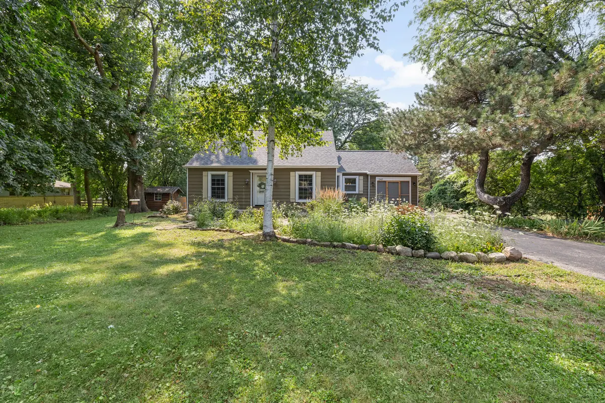 W278N2147 Lakeview Dr, Pewaukee, WI 53072 - #1