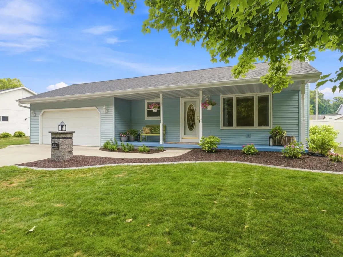4703 Broadway St, Manitowoc, WI 54220 - #1