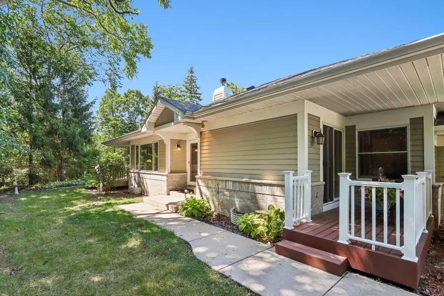3187 S Waterford Ct, New Berlin, WI 53151 - #3