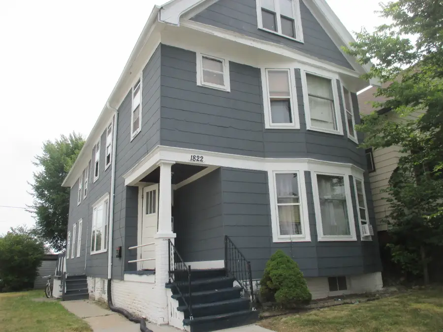 1822 S 10th St, Milwaukee, WI 53204 - #2