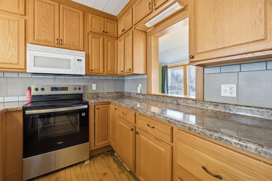37 N Hill St, Fountain City, WI 54629 - #3