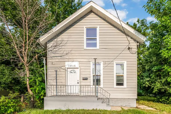 1215 Racine St, Racine, WI 53403