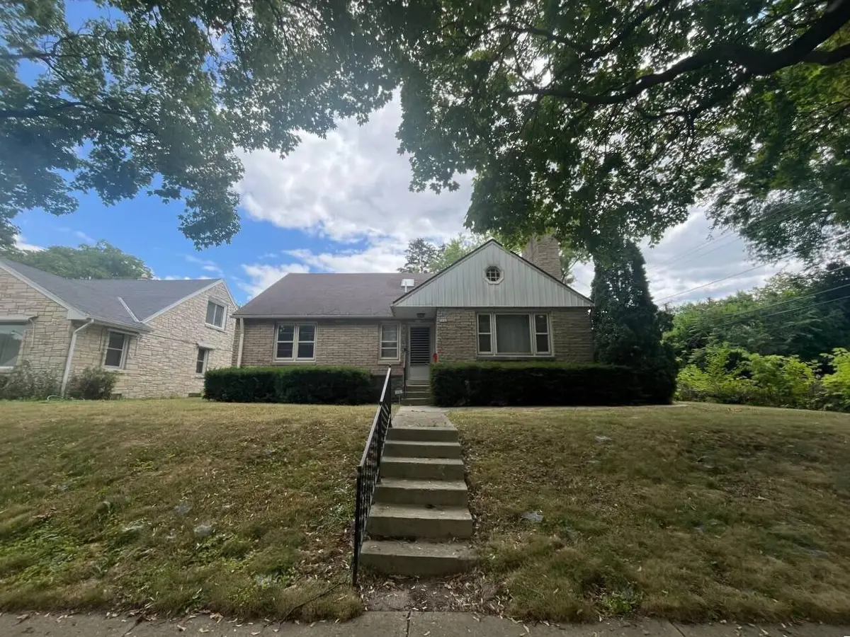 3522 N 78th St, Milwaukee, WI 53222 - #1