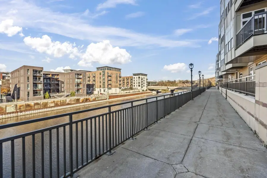 1905 N Water St, Milwaukee, WI 53202 - #3