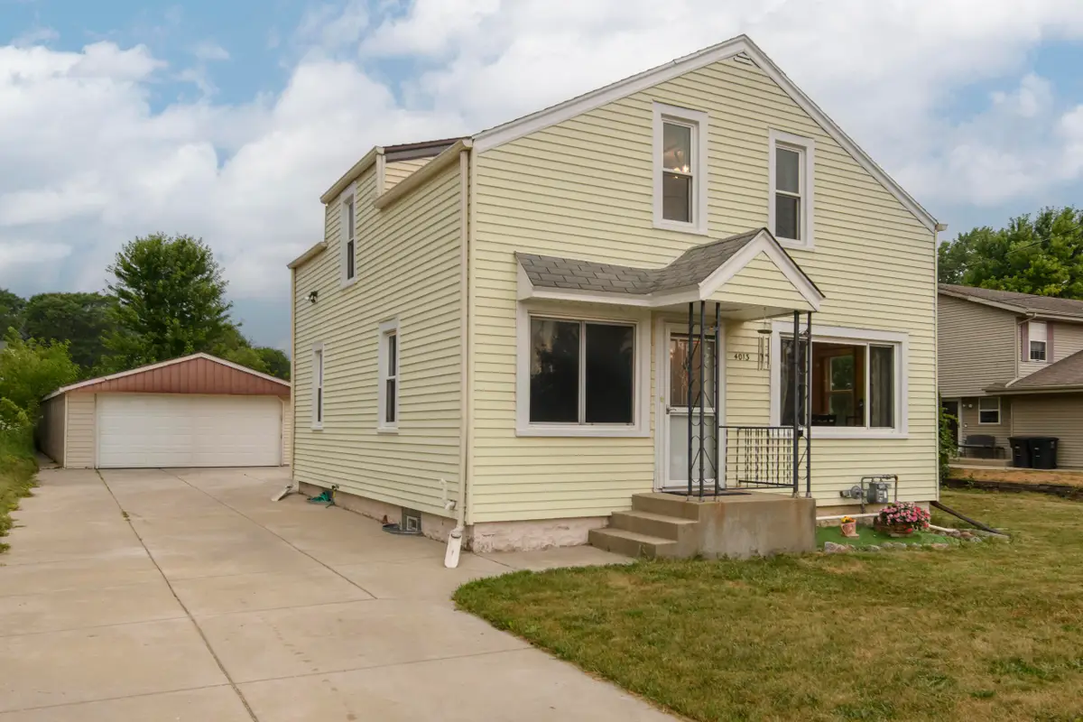 4013 S 40th St, Greenfield, WI 53221 - #1