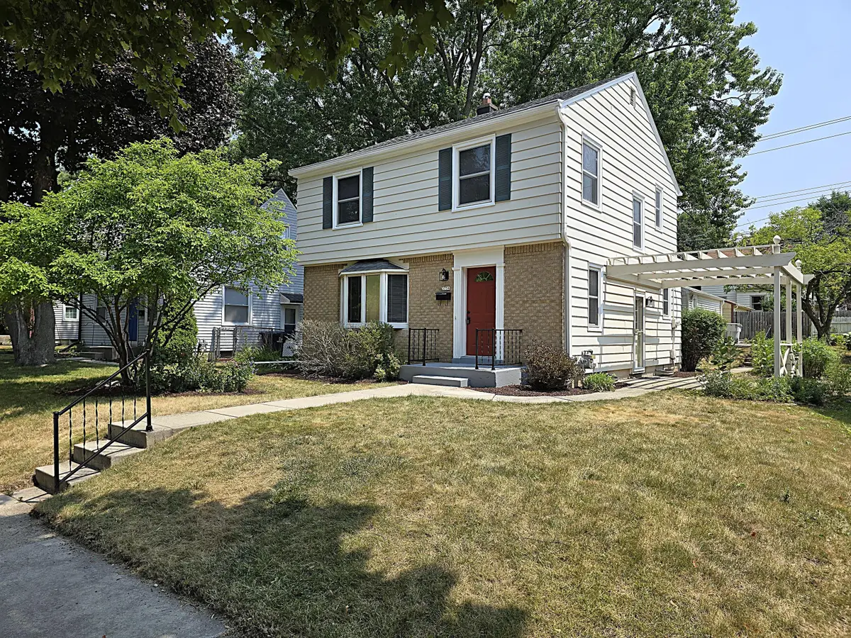 3756 N 100th St, Milwaukee, WI 53222 - #1