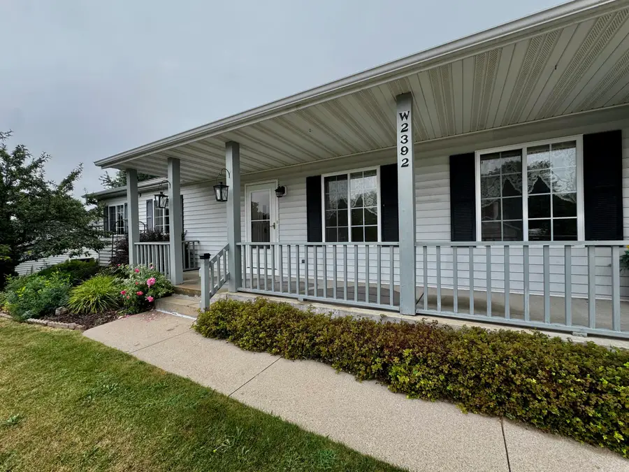 W2392 Julianne St, Ashippun, WI 53066 - #2