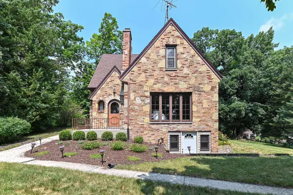 30406 Forest Dr, Burlington, WI 53105