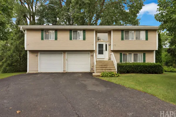 27214 113th St, Salem Lakes, WI 53179