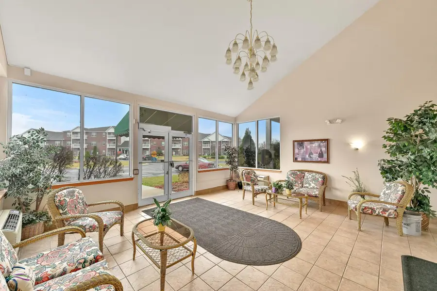 6000 S Buckhorn Ave, Cudahy, WI 53110 - #2