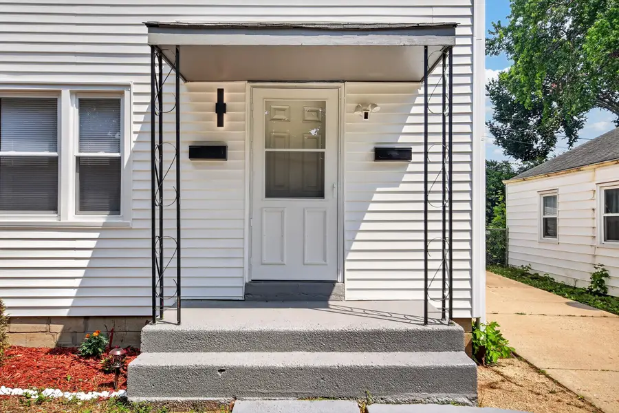5968 N 36th St, Milwaukee, WI 53209 - #3