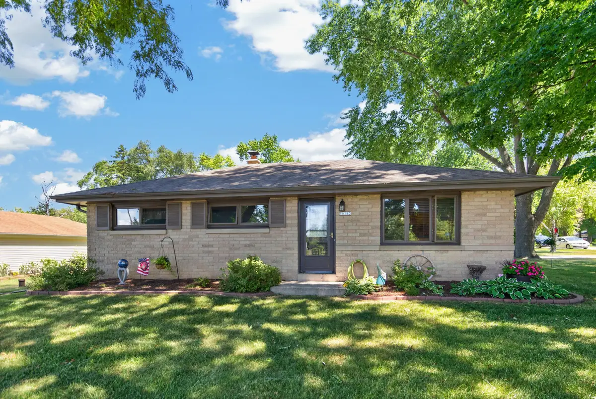 10380 S Chicago Rd, Oak Creek, WI 53154 - #1