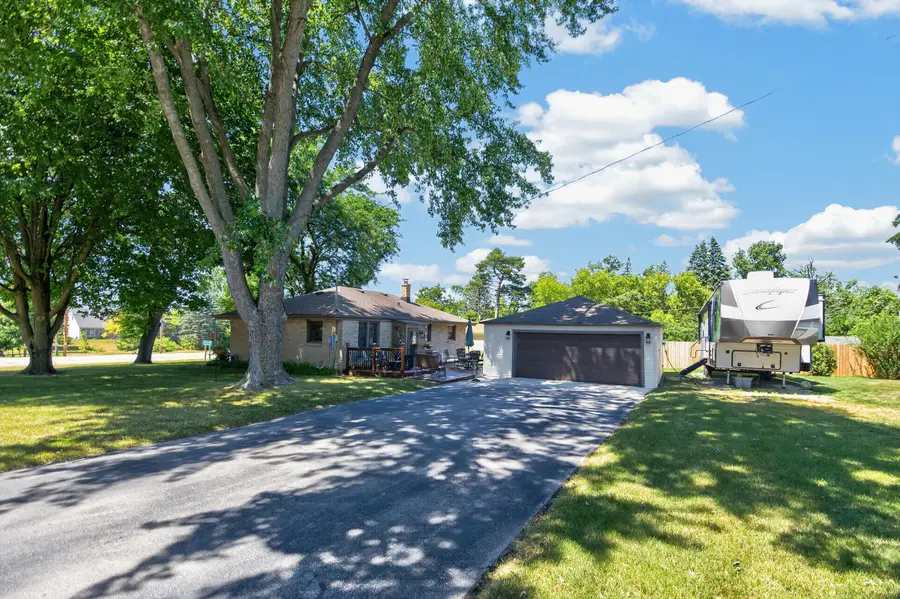 10380 S Chicago Rd, Oak Creek, WI 53154 - #2