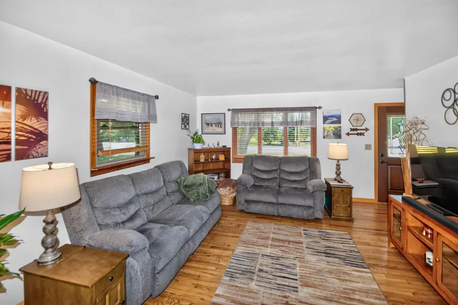 10380 S Chicago Rd, Oak Creek, WI 53154 - #3