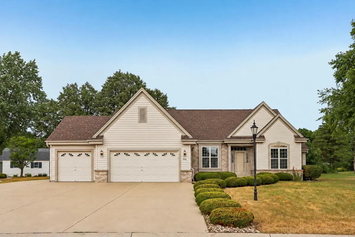 2509 Michele Ln, East Troy, WI 53120 - #1