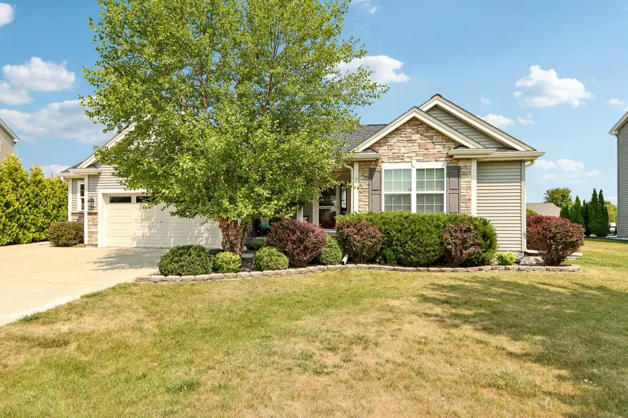 N8042 Timber Ridge Dr, Ixonia, WI 53036 - #2